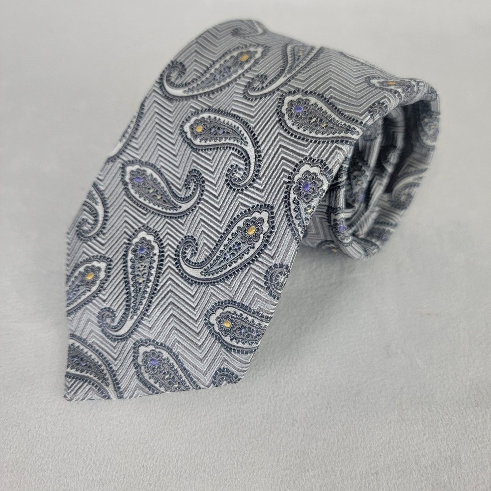 JOS A BANK Signature Collection 100% Silk Necktie PAISLEY Gray Made In Italy